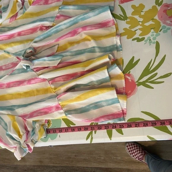 Shein curve 4xl multicolored, baby doll puff sleeve top - Picture 4 of 6